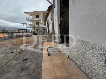 Moradia T3 para Venda em Santo Antonio