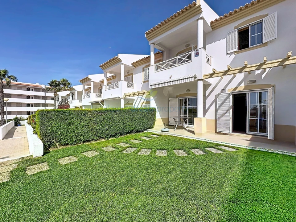 Moradia T1 para Venda em Albufeira e Olhos de Água Foto 24