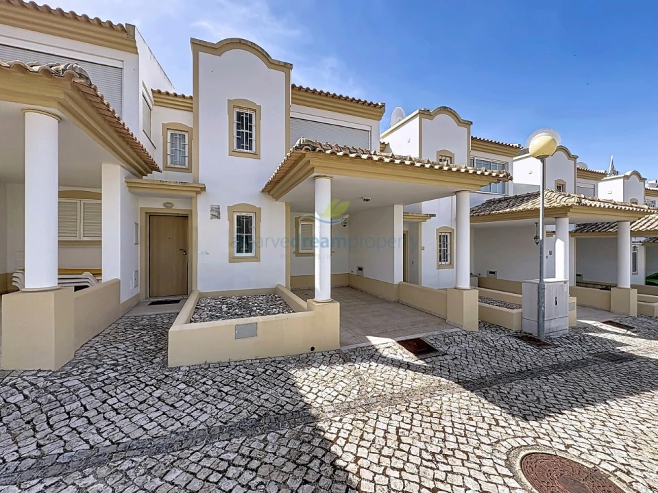 Moradia T1 para Venda em Albufeira e Olhos de Água Foto 26