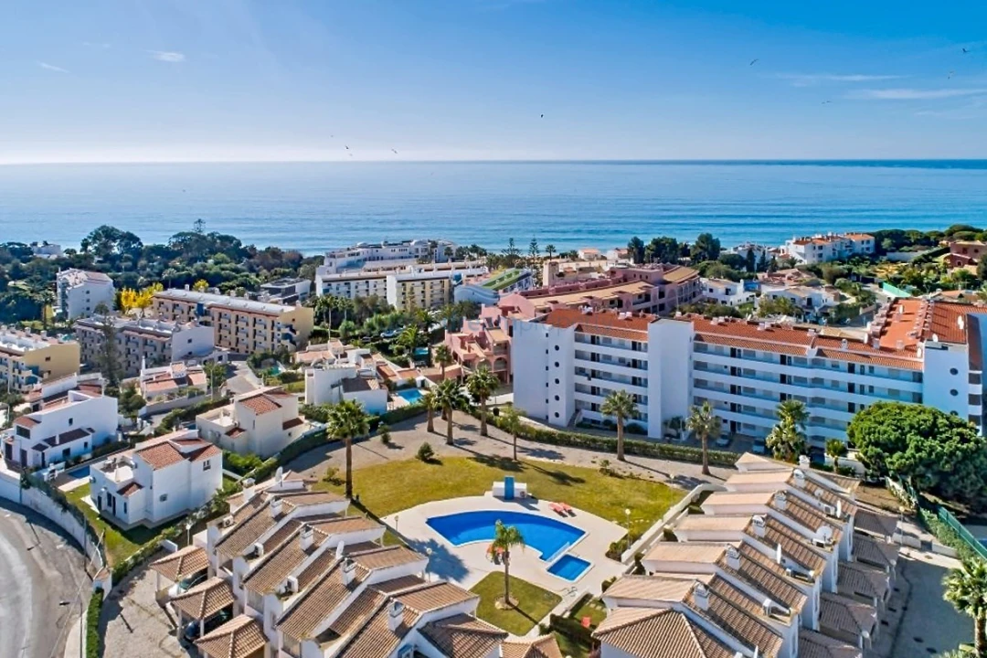 Moradia T1 para Venda em Albufeira e Olhos de Água Foto 1
