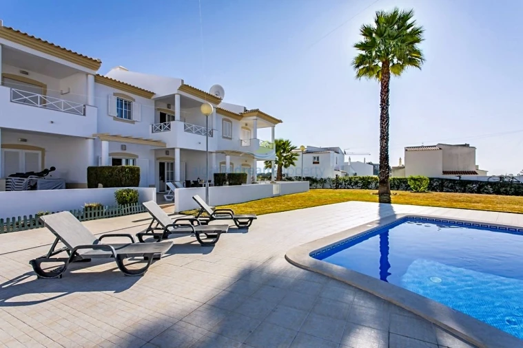 Moradia T1 para Venda em Albufeira e Olhos de Água Foto 6