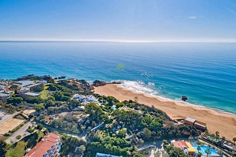 Moradia T1 para Venda em Albufeira e Olhos de Água Foto 32