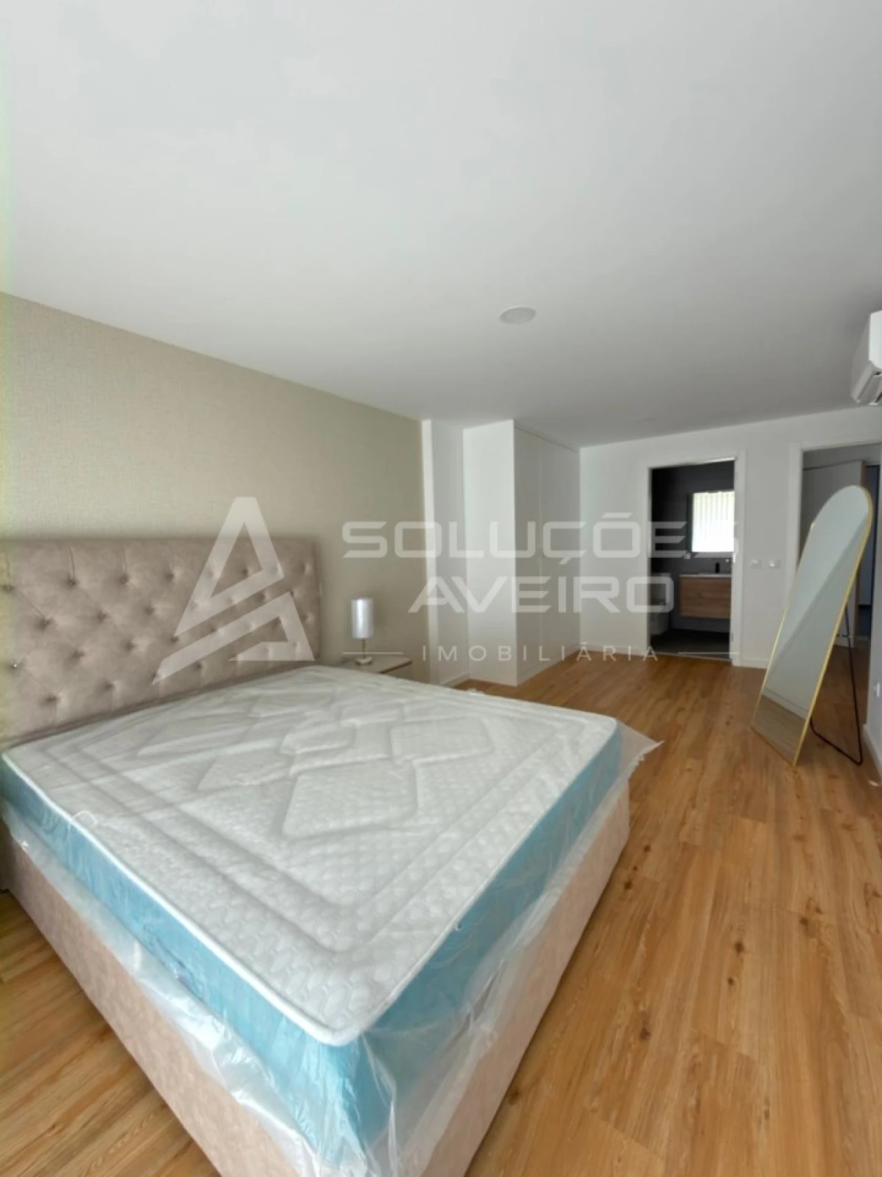 Apartamento T1 para Venda em Glória e Vera Cruz Foto 8