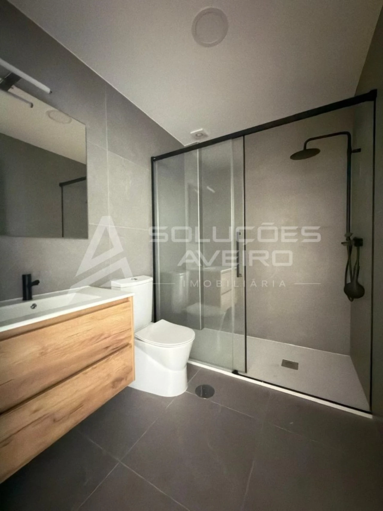 Apartamento T1 para Venda em Glória e Vera Cruz Foto 9