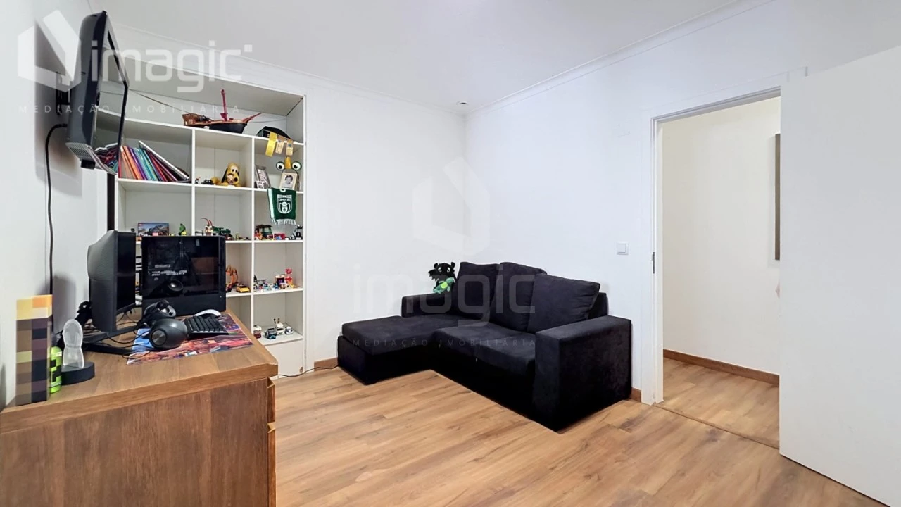 Moradia T4 para Venda em São Pedro da Cadeira Foto 15