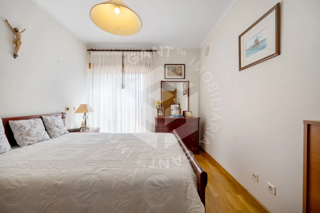 Apartamento T2 para Venda em Costa da Caparica Foto 13