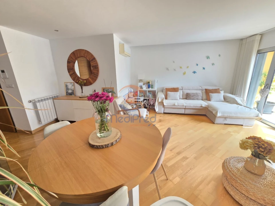 Apartamento T2 para Venda em Ramada e Caneças Foto 2