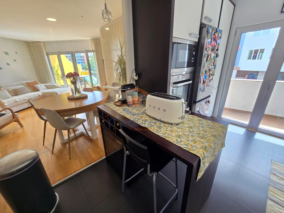 Apartamento T2 para Venda em Ramada e Caneças Foto 12