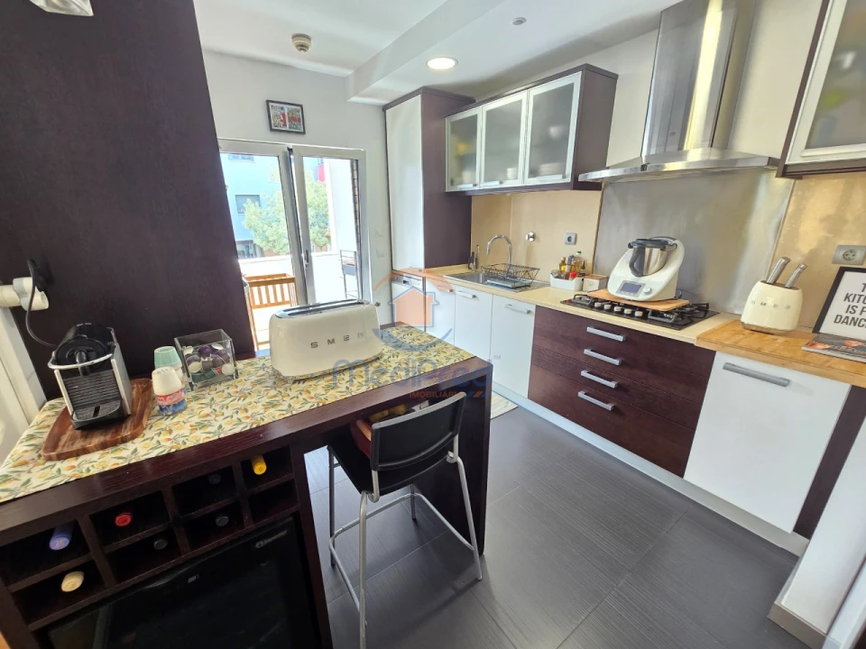 Apartamento T2 para Venda em Ramada e Caneças Foto 13