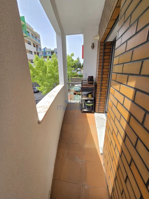 Apartamento T2 para Venda em Ramada e Caneças