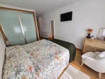 Apartamento T2 para Venda em Ramada e Caneças