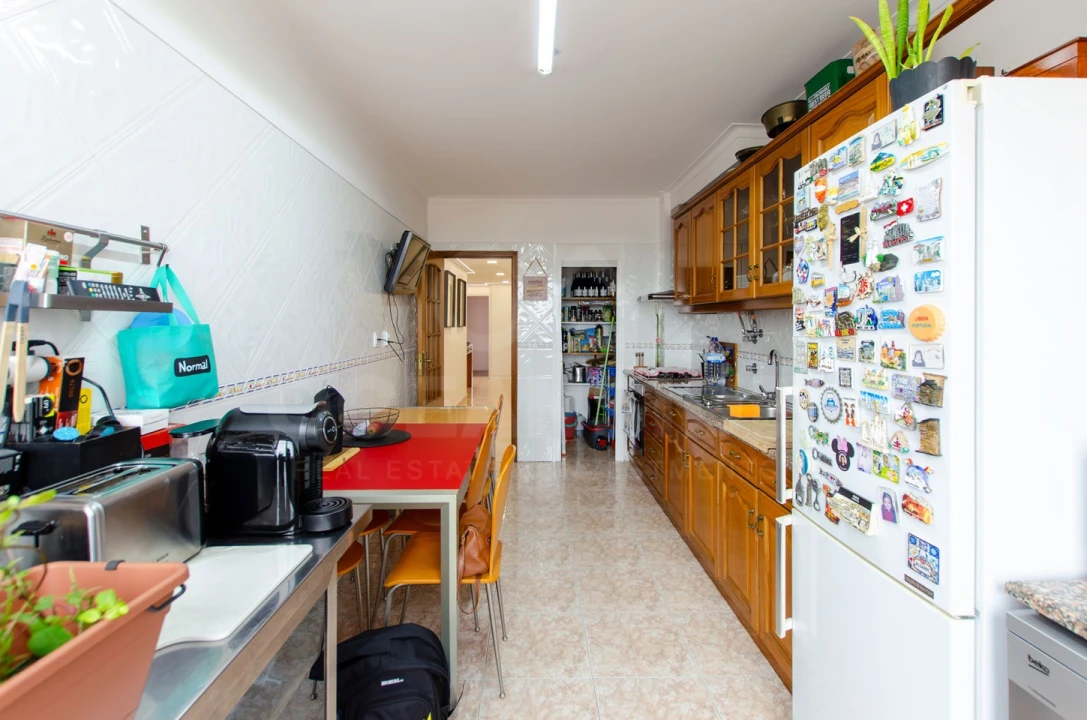 Apartamento T3 para Venda em Rio de Mouro Foto 5