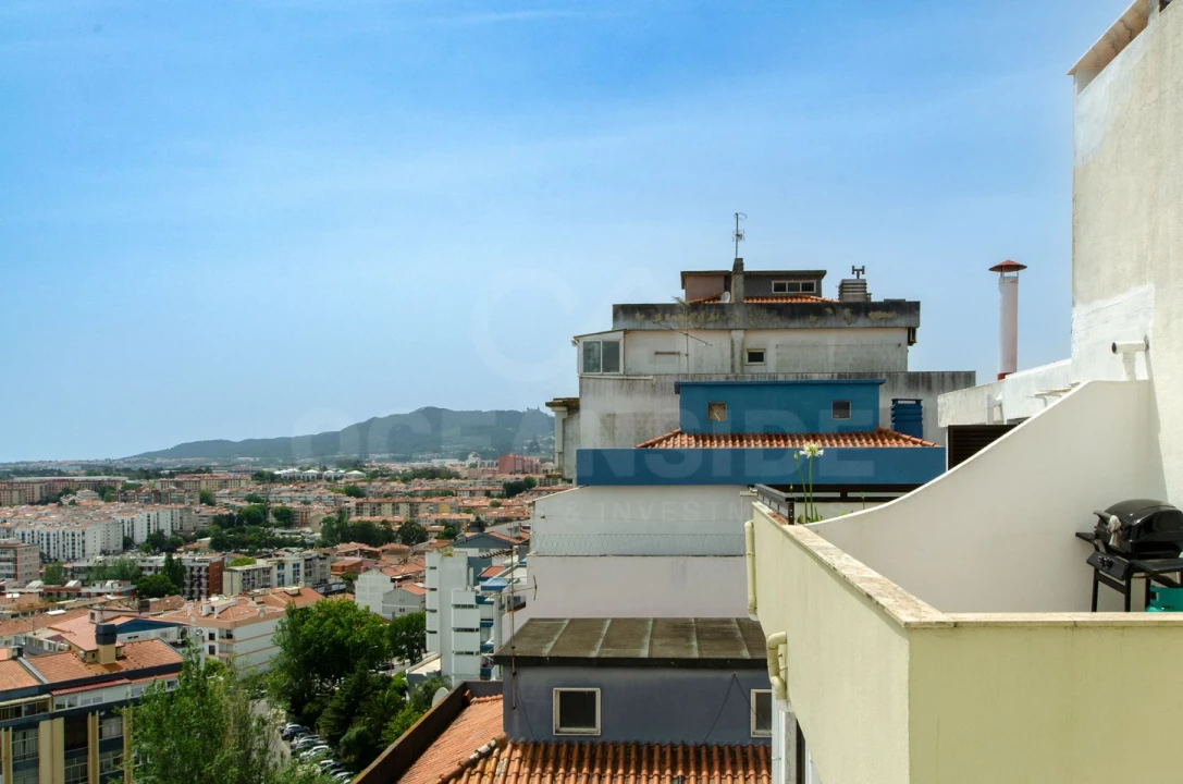Apartamento T3 para Venda em Rio de Mouro Foto 19