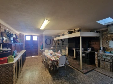 Quinta T6 para Venda em Guiães