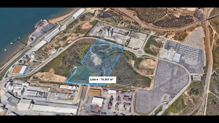 Terreno Comércio / Armazém para Venda em Sado
