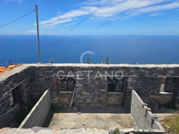 Moradia T4 para Venda em Arco da Calheta