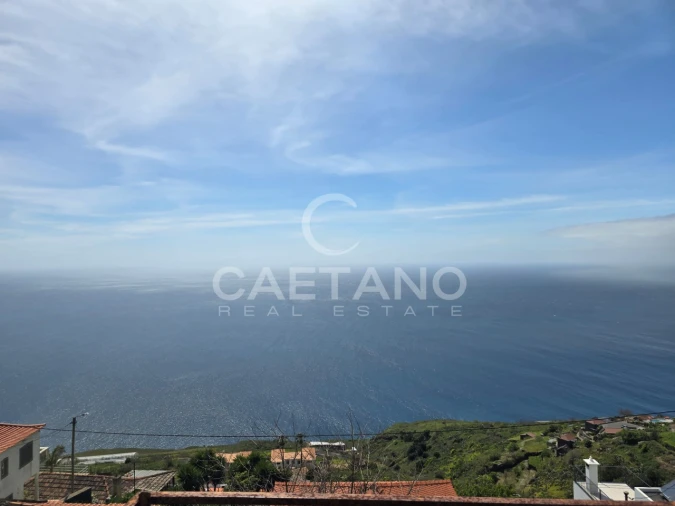 Moradia T4 para Venda em Arco da Calheta Foto 10