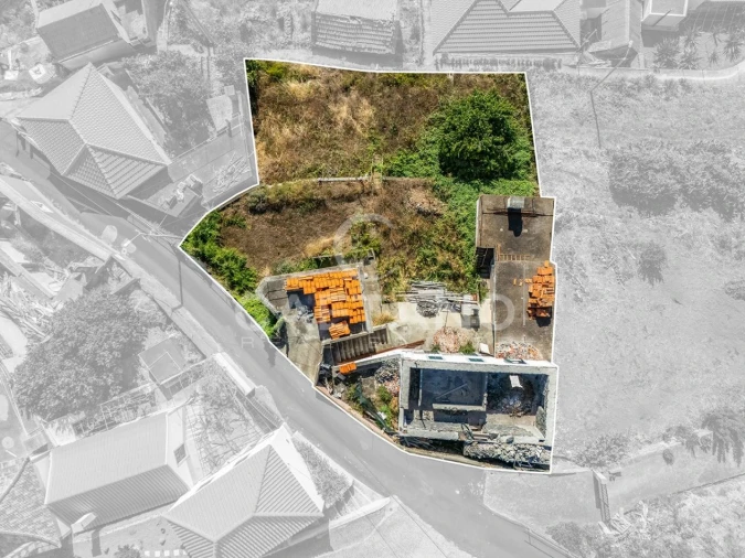 Moradia T4 para Venda em Arco da Calheta Foto 6