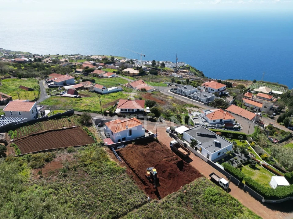 Moradia T3 para Venda em Prazeres Foto 10