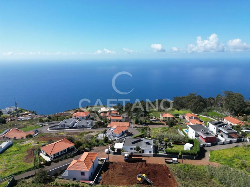 Moradia T3 para Venda em Prazeres Foto 16