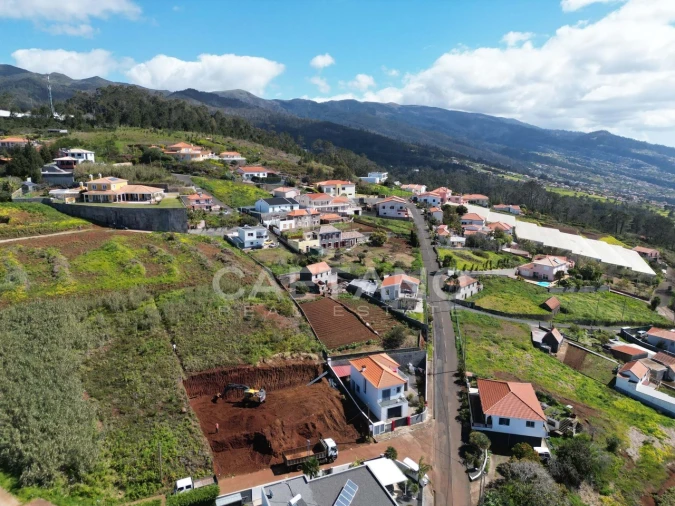 Moradia T3 para Venda em Prazeres Foto 23