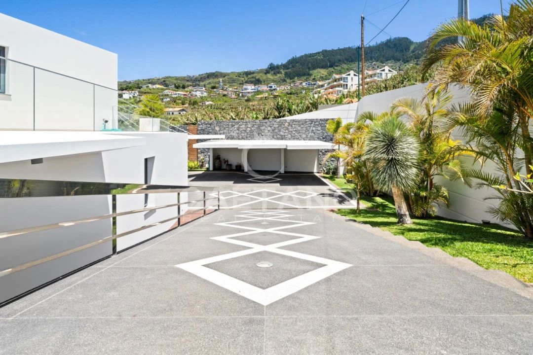 Moradia T4 para Venda em Arco da Calheta Foto 29
