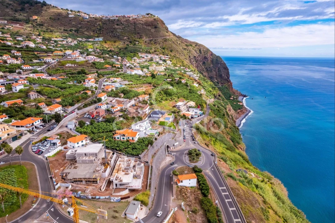 Moradia T4 para Venda em Arco da Calheta Foto 93