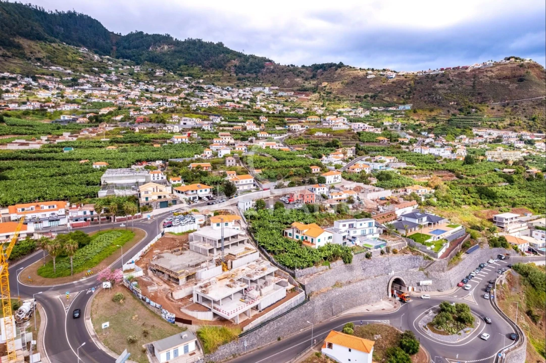Moradia T4 para Venda em Arco da Calheta Foto 94