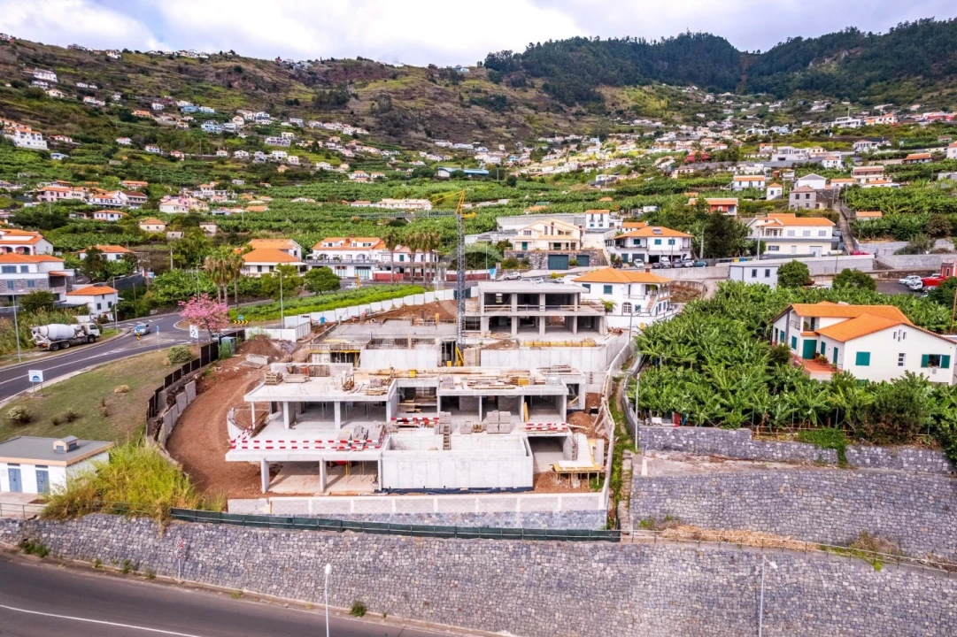 Moradia T4 para Venda em Arco da Calheta Foto 95
