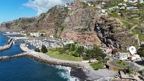 Moradia T1 para Venda em Calheta