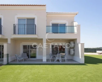 Moradia T4 para Venda em Lagos (São Sebastião e Santa Maria)