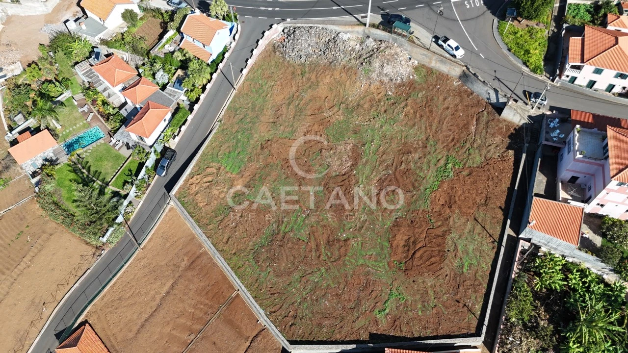Terreno para Venda em Estreito da Calheta Foto 4