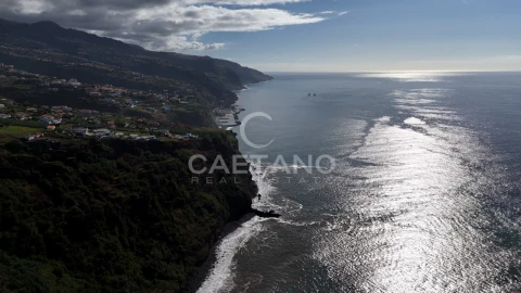 Terreno para Venda em Estreito da Calheta