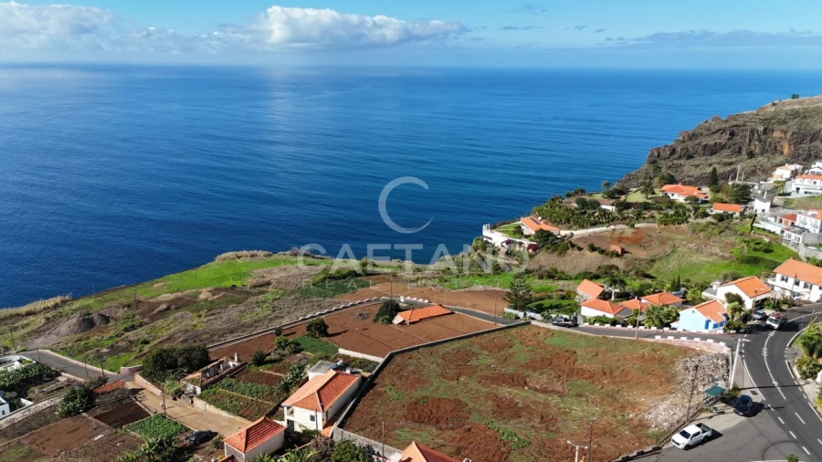 Terreno para Venda em Estreito da Calheta Foto 3