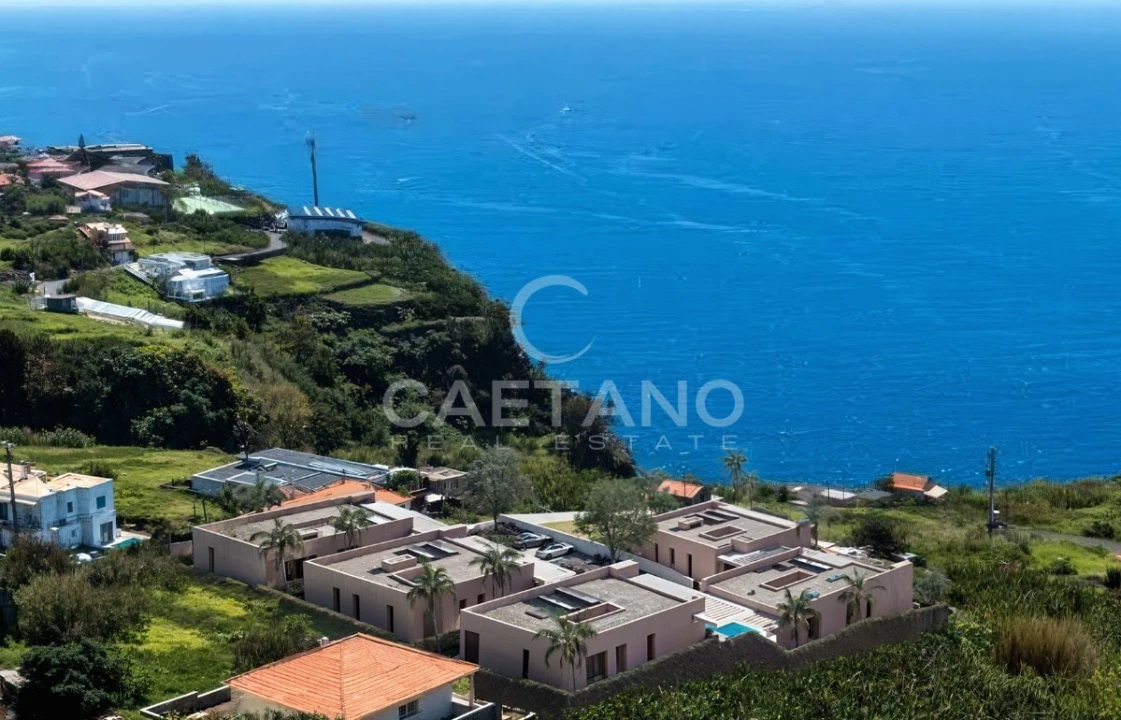 Moradia T3 para Venda em Estreito da Calheta Foto 3