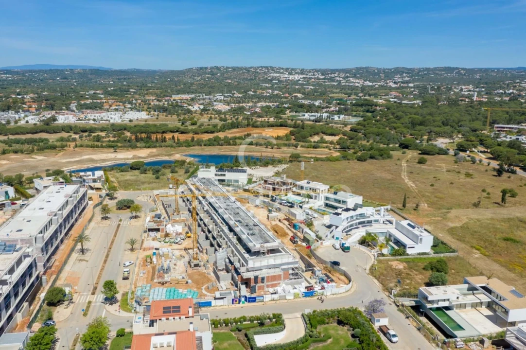 Apartamento T2 para Venda em Quarteira Foto 25