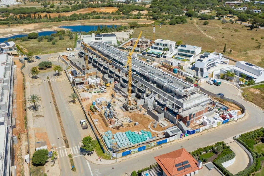 Apartamento T2 para Venda em Quarteira Foto 28