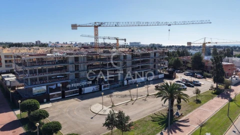 Apartamento T4 para Venda em Quarteira