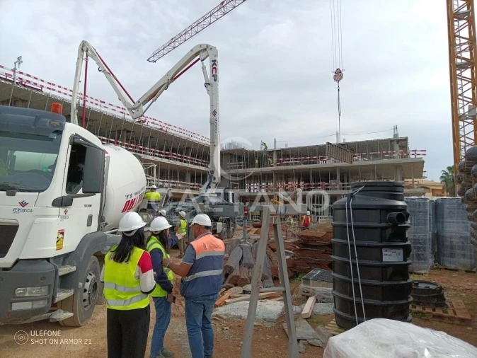 Apartamento T4 para Venda em Quarteira Foto 27