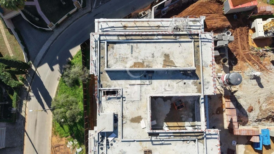 Apartamento T4 para Venda em Quarteira Foto 37