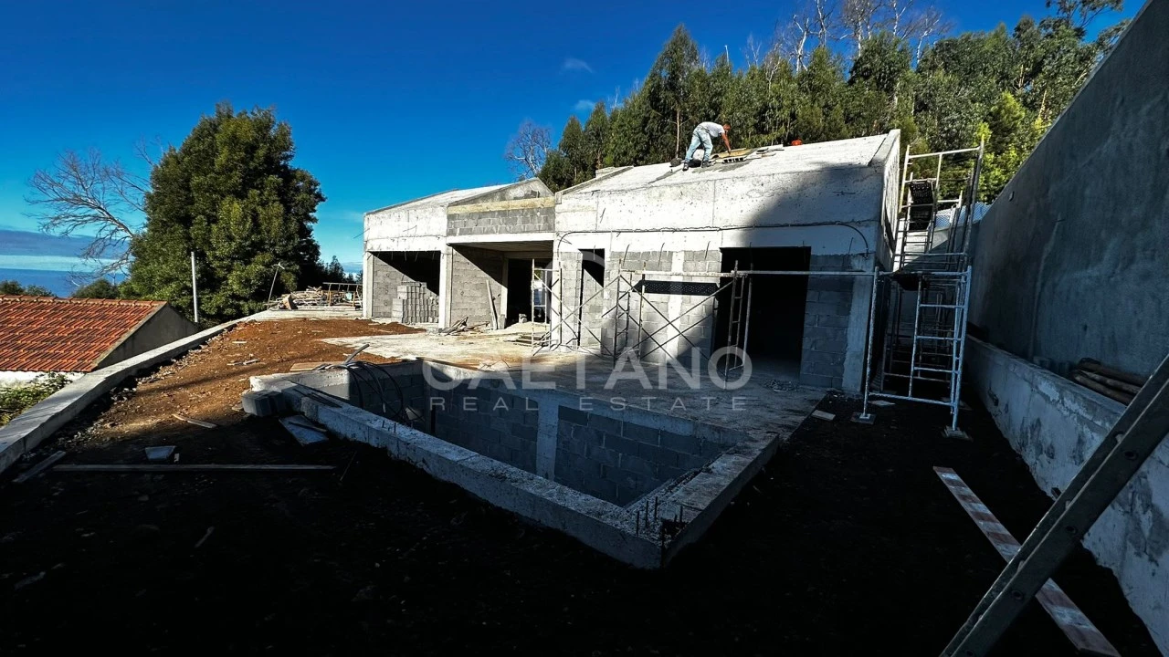 Moradia T2 para Venda em Calheta Foto 14