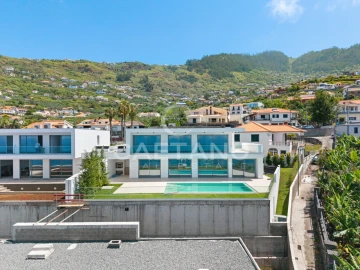 Moradia T4 para Venda em Arco da Calheta