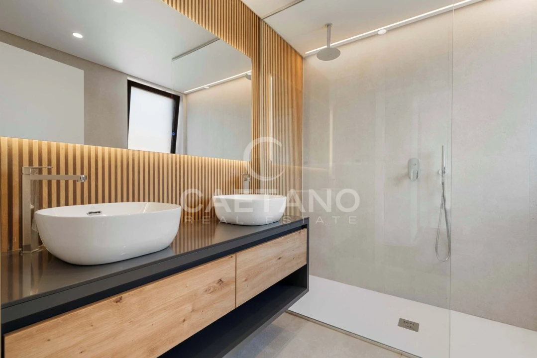 Apartamento T2 para Venda em São Martinho Foto 16