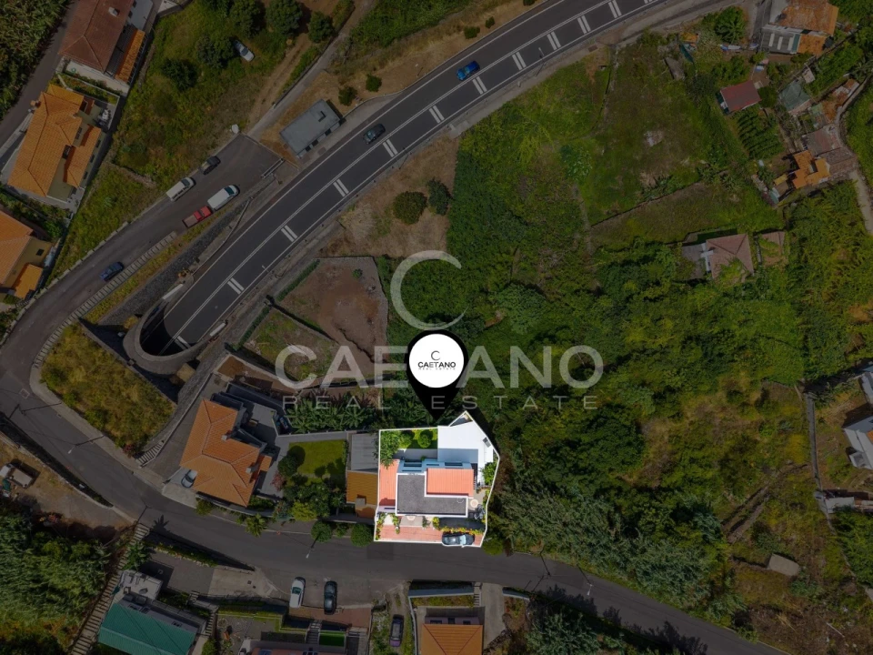 Moradia T4 para Venda em Ponta Delgada Foto 64