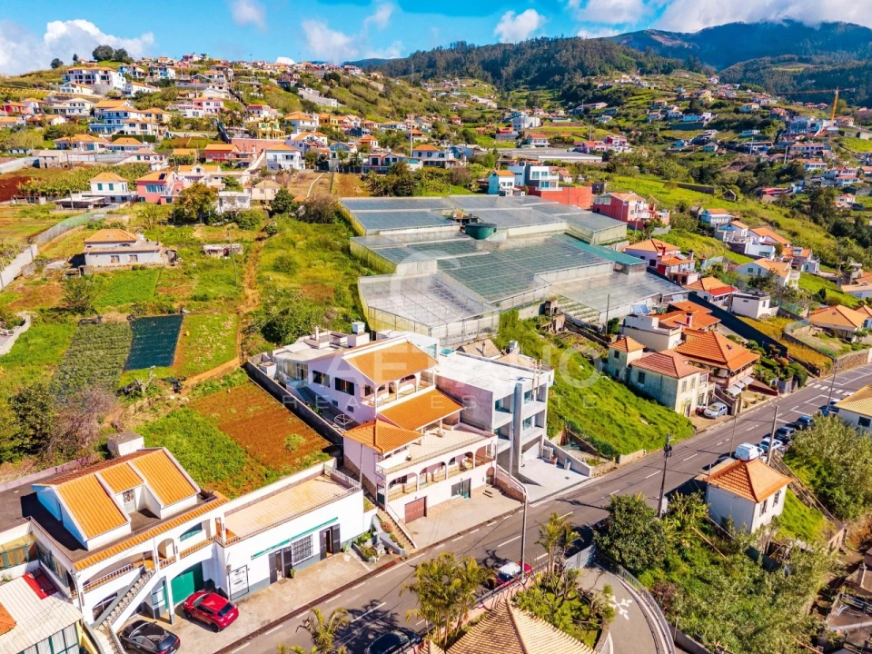 Moradia T5 para Venda em Canhas Foto 2