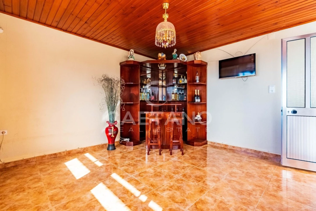 Moradia T5 para Venda em Canhas Foto 16