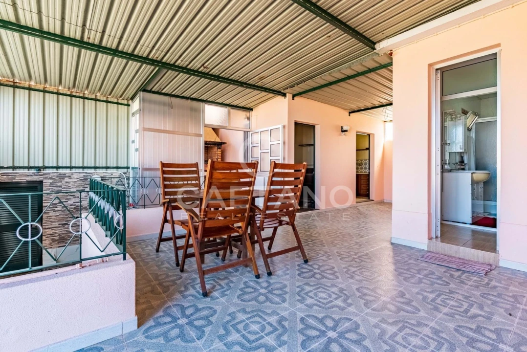 Moradia T5 para Venda em Canhas Foto 37