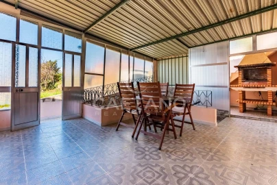 Moradia T5 para Venda em Canhas