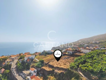 Terreno para Venda em Calheta