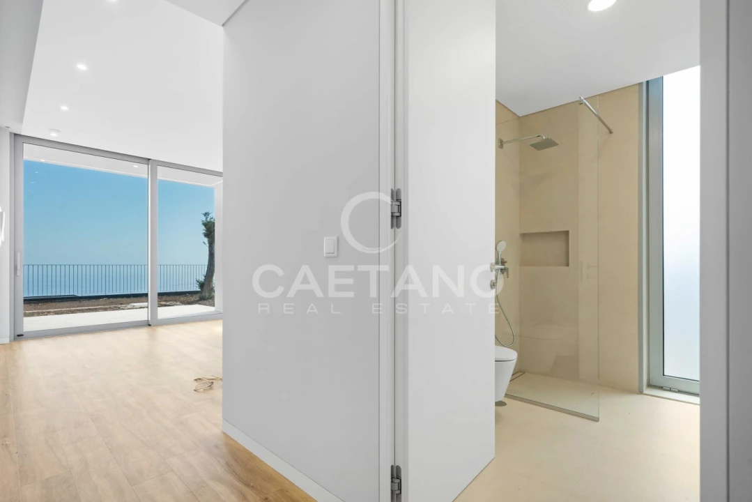 Moradia T4 para Venda em Estreito da Calheta Foto 35